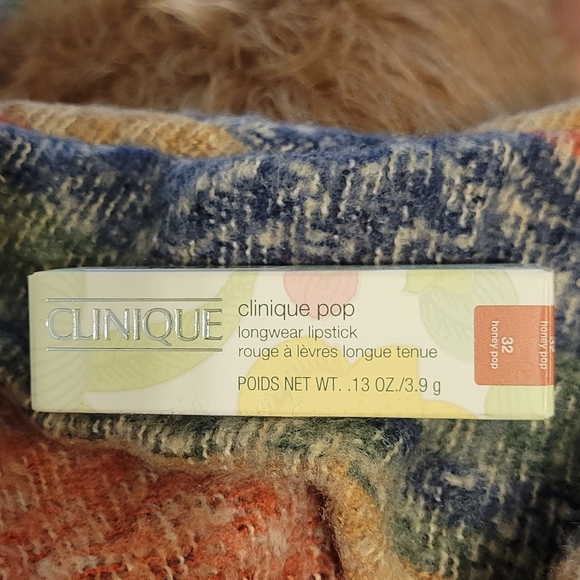 Clinique Pop Longwear Lipstick in Honey Pop Satin - Picture 2 of 4